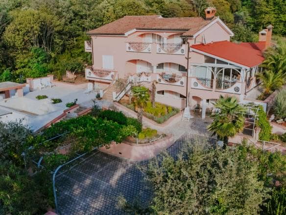 Poreč okolica | Čudovita vila z odprtim pogledom na morje!