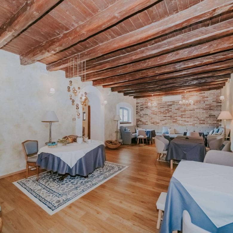 okolica Novigrada | Kuća sa 9 soba, bazenom i restoranom