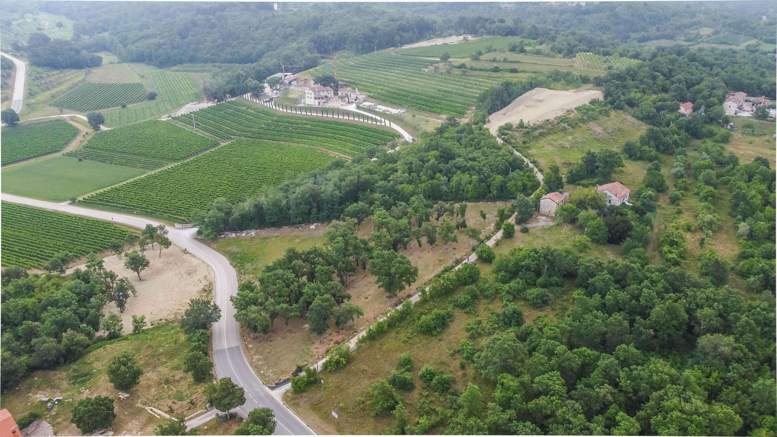 Okolica Momjana | Građevinsko zemljište na izvrsnoj poziciji, prilika za investitore
