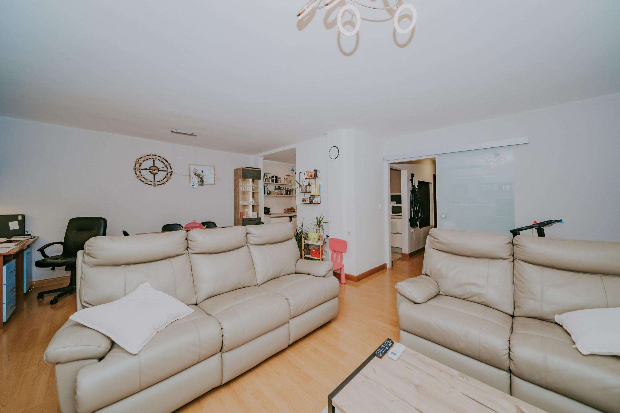 Umag | Ein Einfamilienhaus mit Wohnungen und einem Restaurant