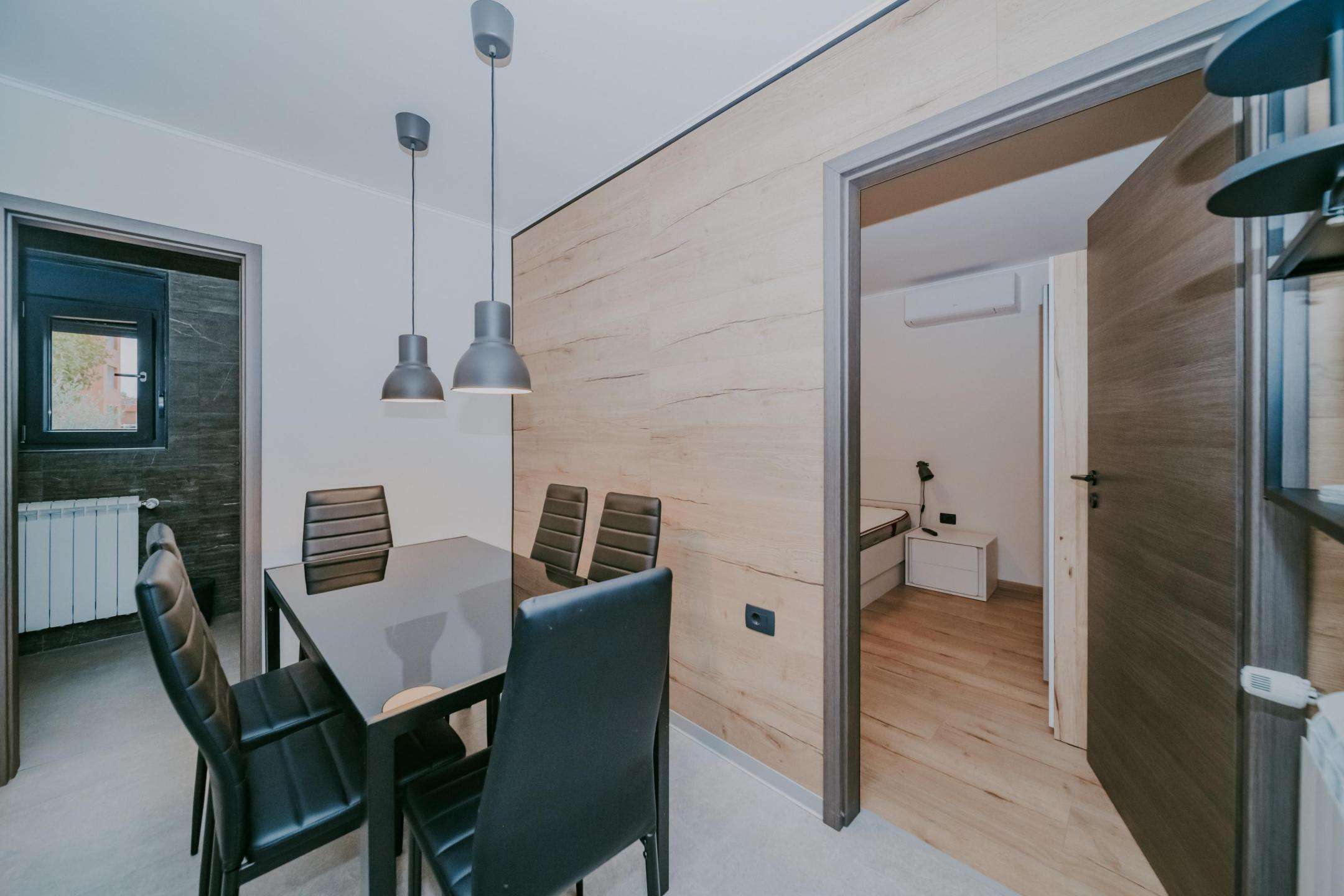 Umag | Samostojeća kuća sa apartmanima i restoranom