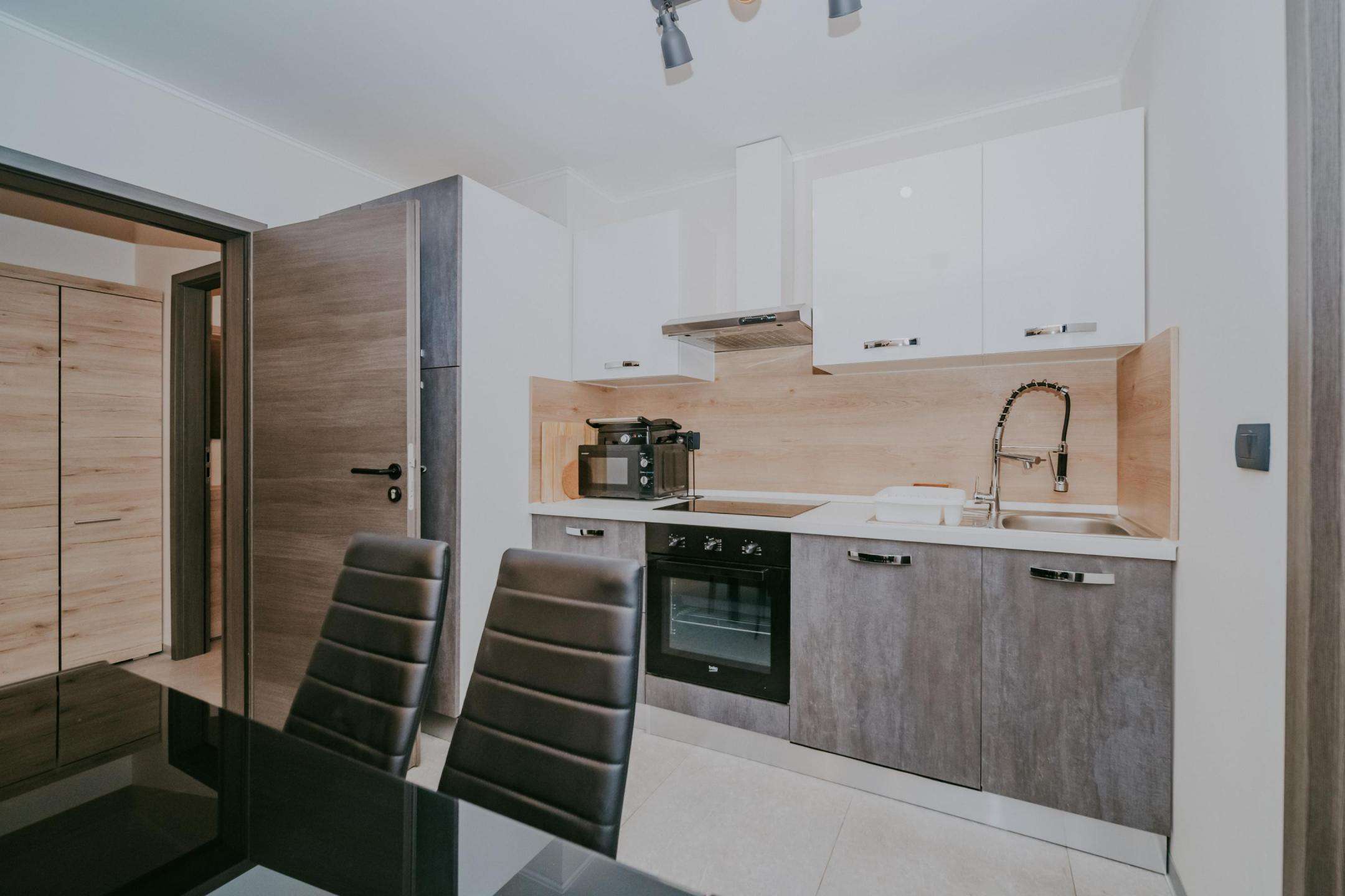 Umag | Samostojeća kuća sa apartmanima i restoranom