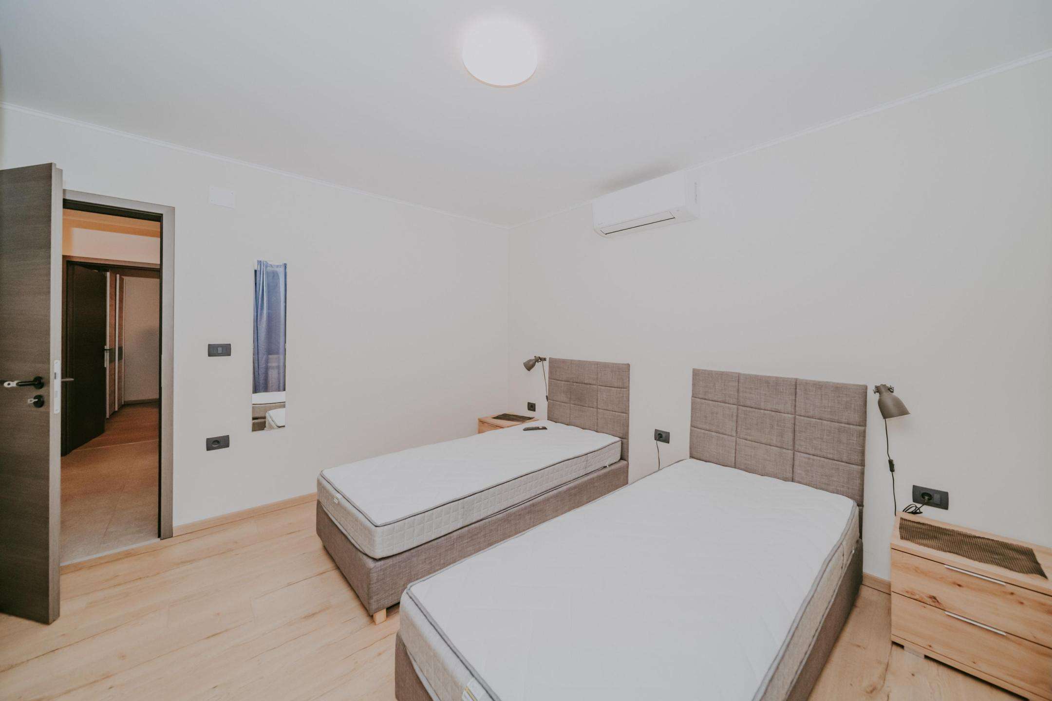 Umag | Samostojeća kuća sa apartmanima i restoranom