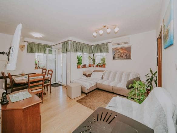 Umag | Wohnung auf zwei Etagen in toller Lage