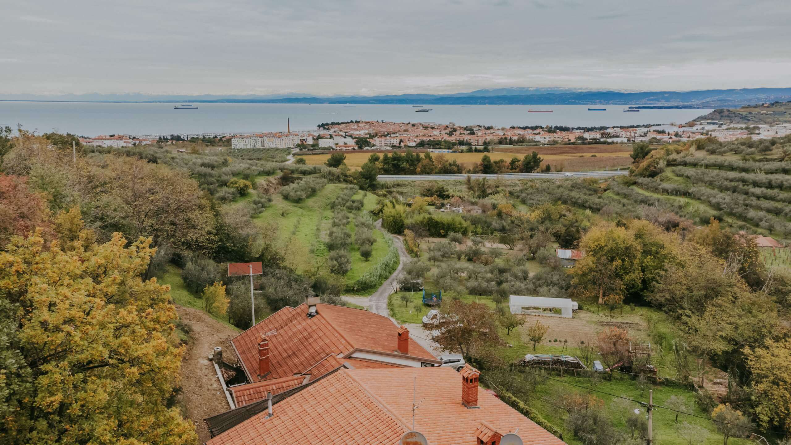 VPN-0081-82-izola-una-casa-di-nuova-costruzione-con-una-splendida-vista-sul-mare-004