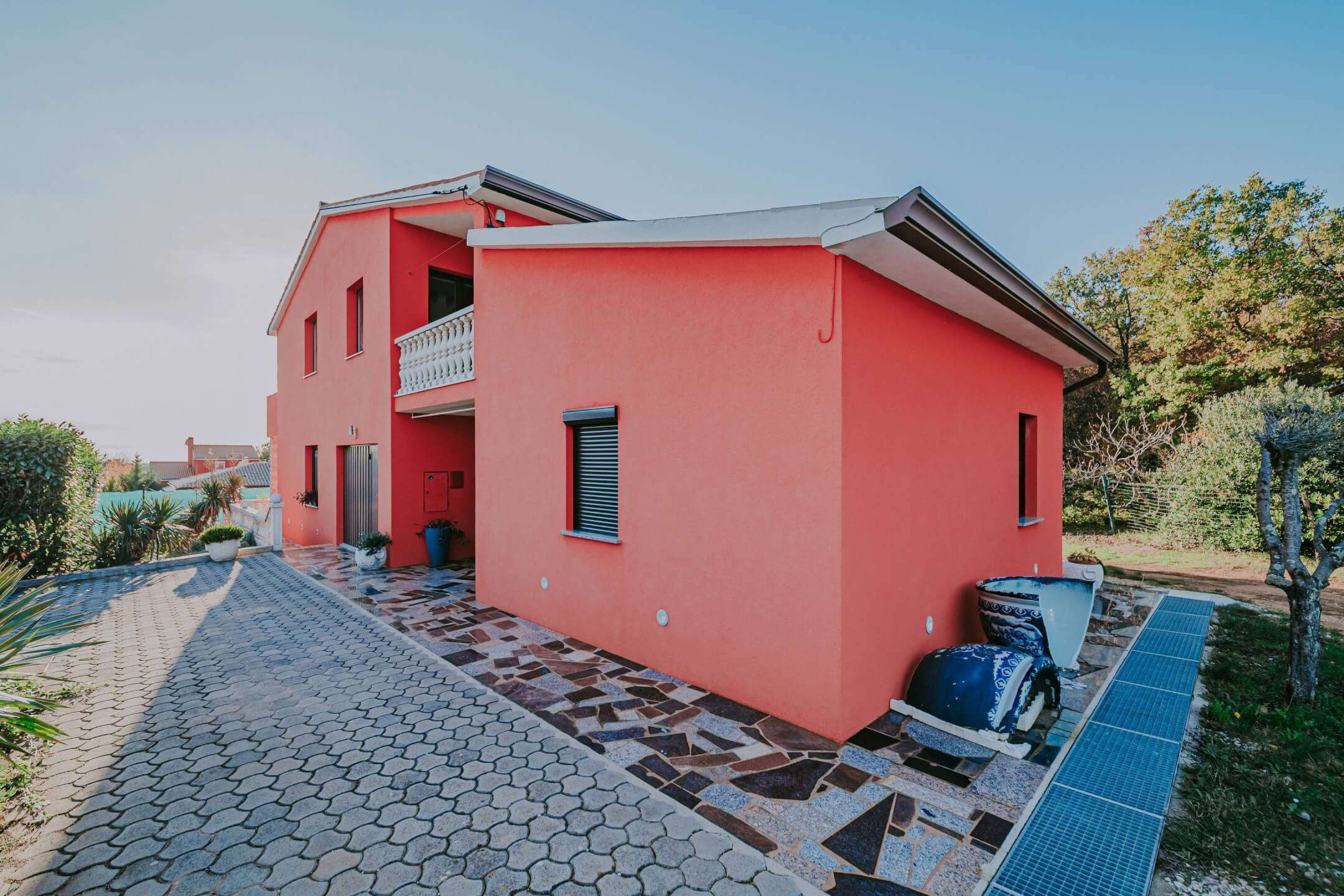 Umag okolica | Samostojeća kuća sa 4 apartmana i pogledom na more