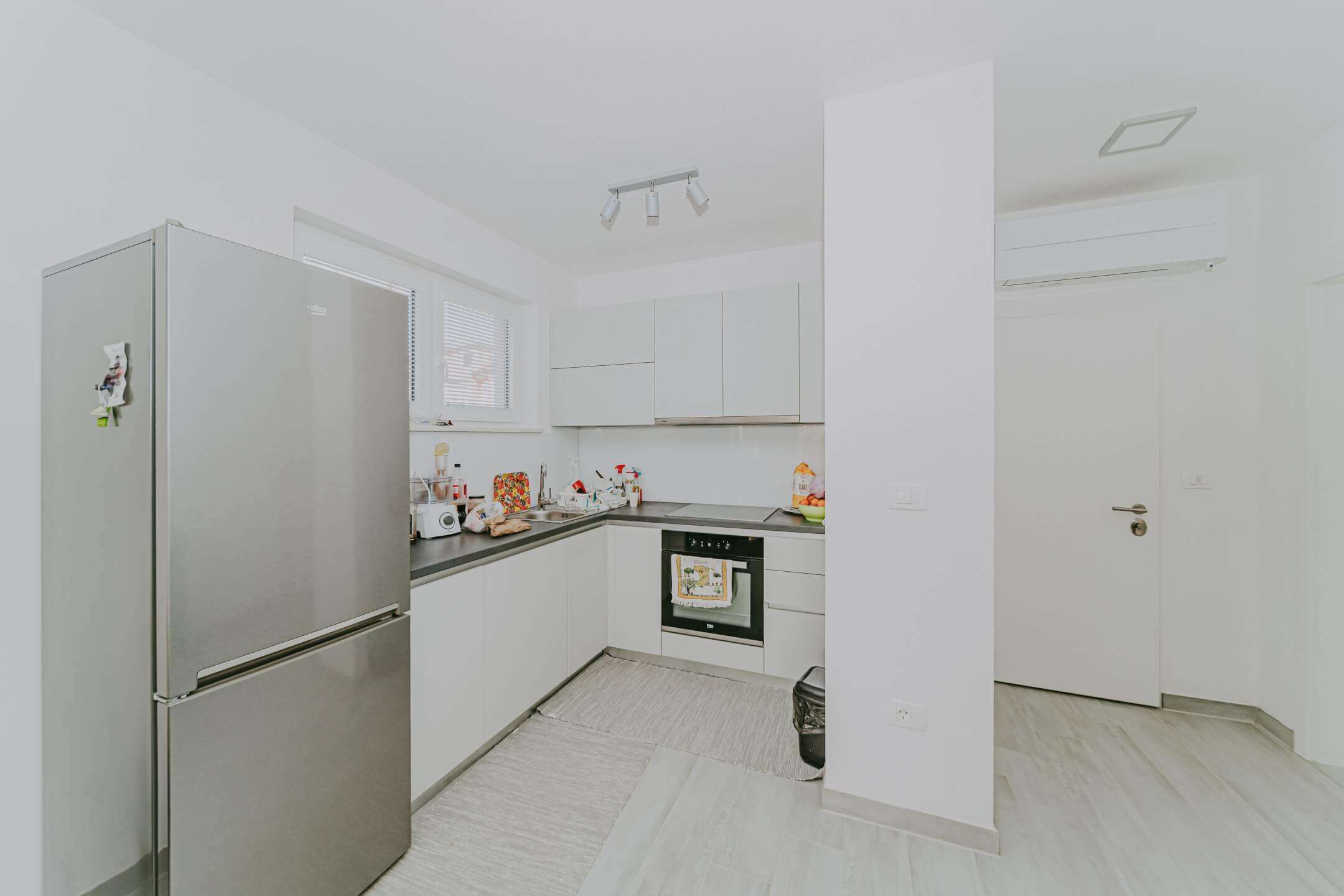 Kaštel okolica | Samostojeća moderna kuća minimalističkog koncepta