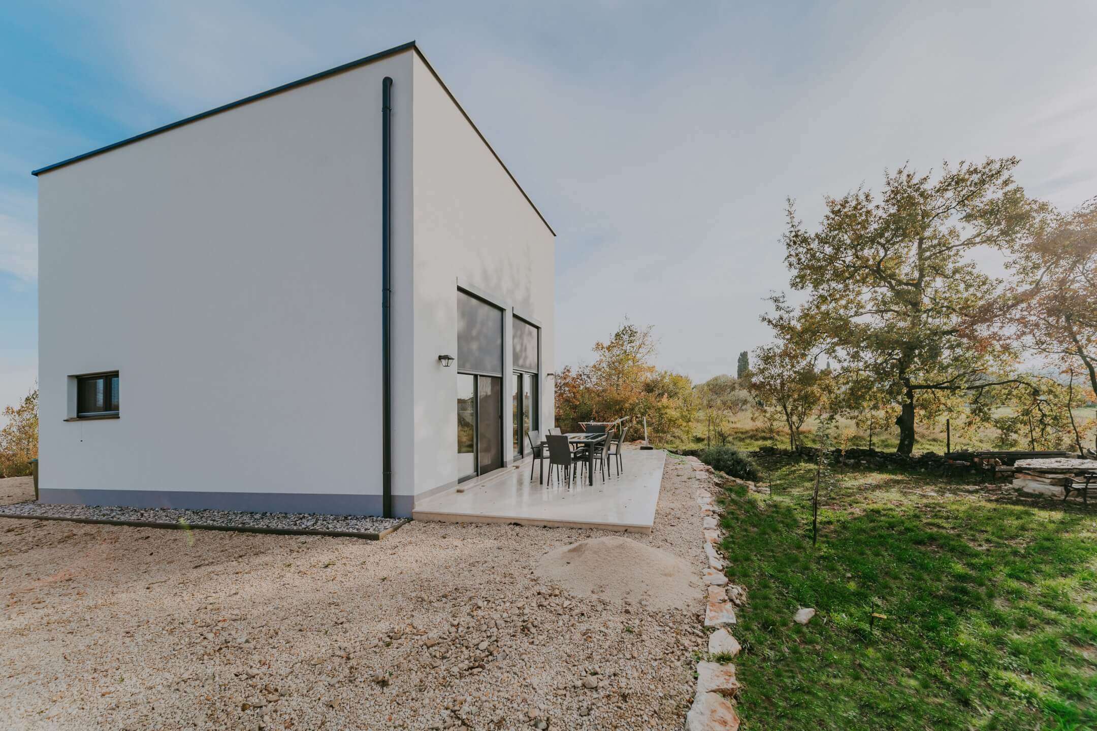 Kaštel okolica | Samostojeća moderna kuća minimalističkog koncepta