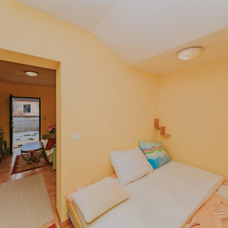 Umag surroundings | Spacious apartment house