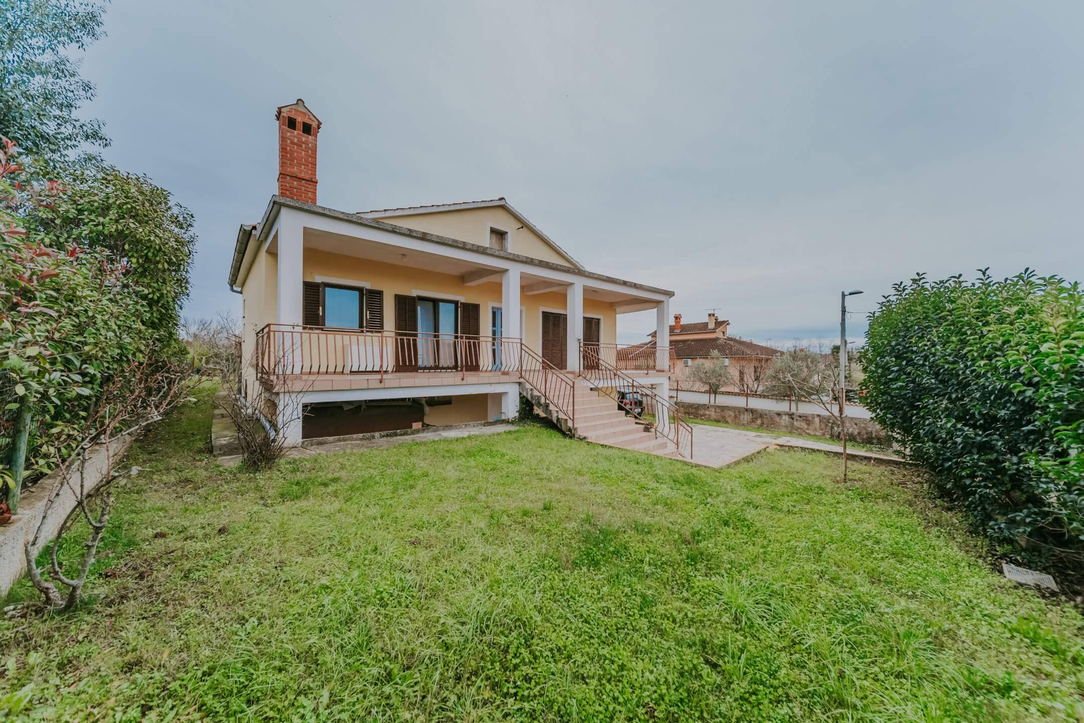 окрестности Умага | Просторный многоквартирный дом окрестности Умага | Просторный многоквартирный дом