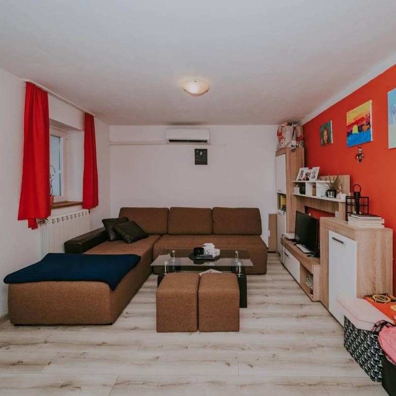Buje okolica | Renovirana istarska kuća