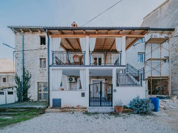 Buje okolica | Renovirana istarska kuća