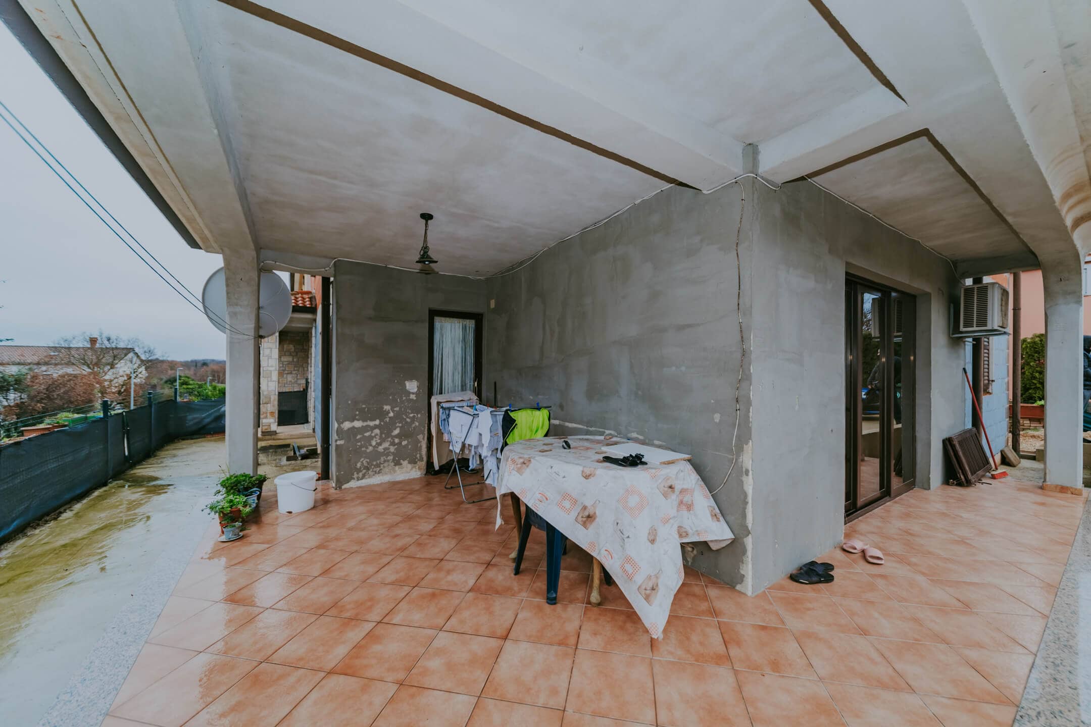 Karigador | Two ground floor apartments with basement and yard