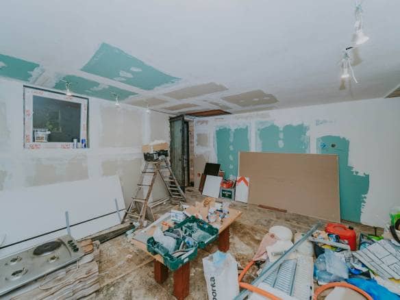 Karigador | Two ground floor apartments with basement and yard