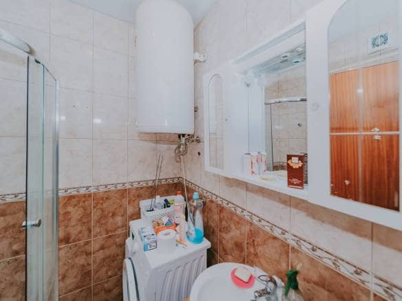 Karigador | Two ground floor apartments with basement and yard