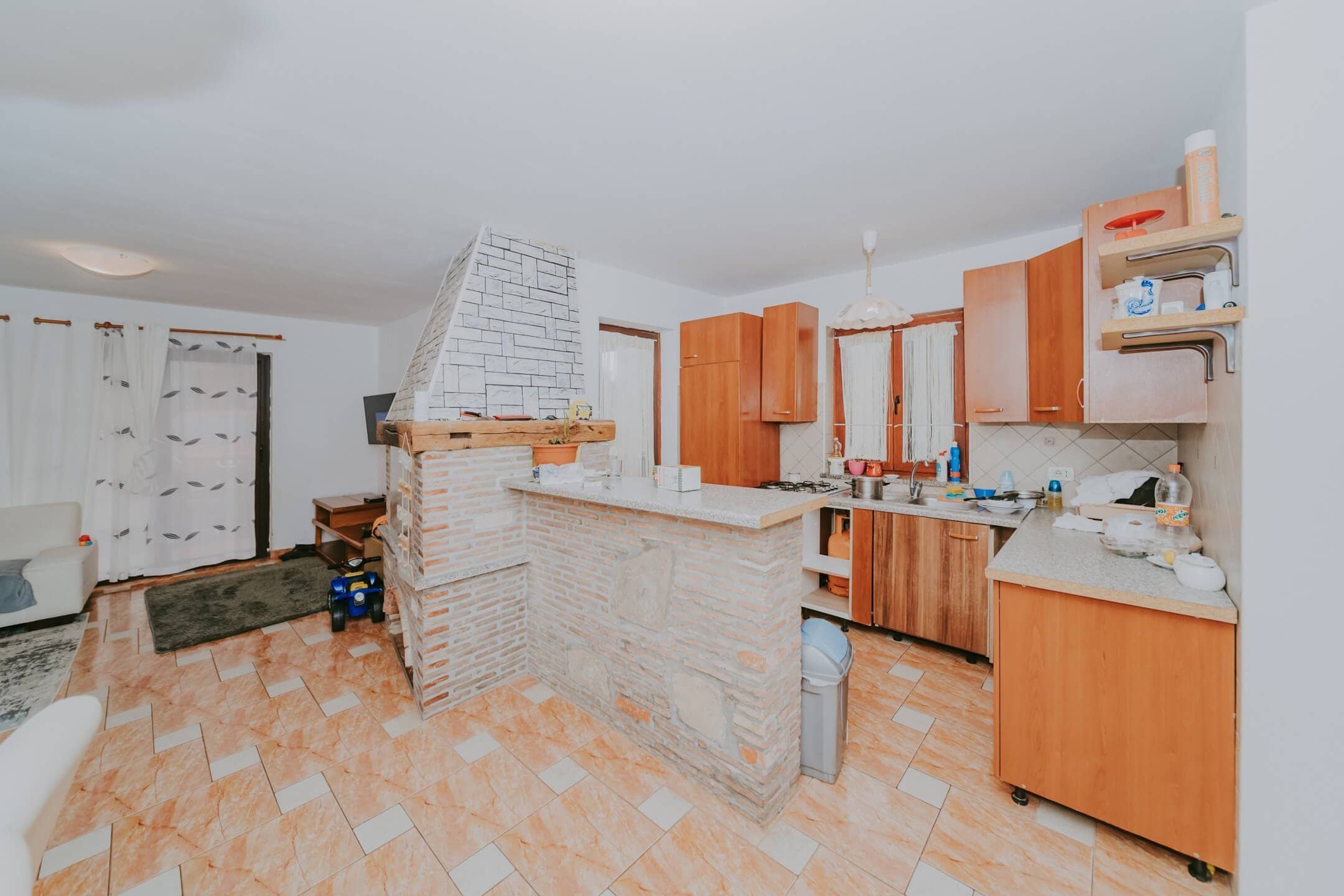 Karigador | Two ground floor apartments with basement and yard