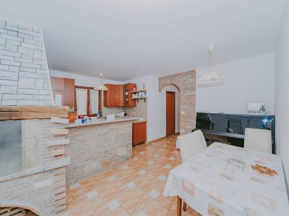 Karigador | Two ground floor apartments with basement and yard