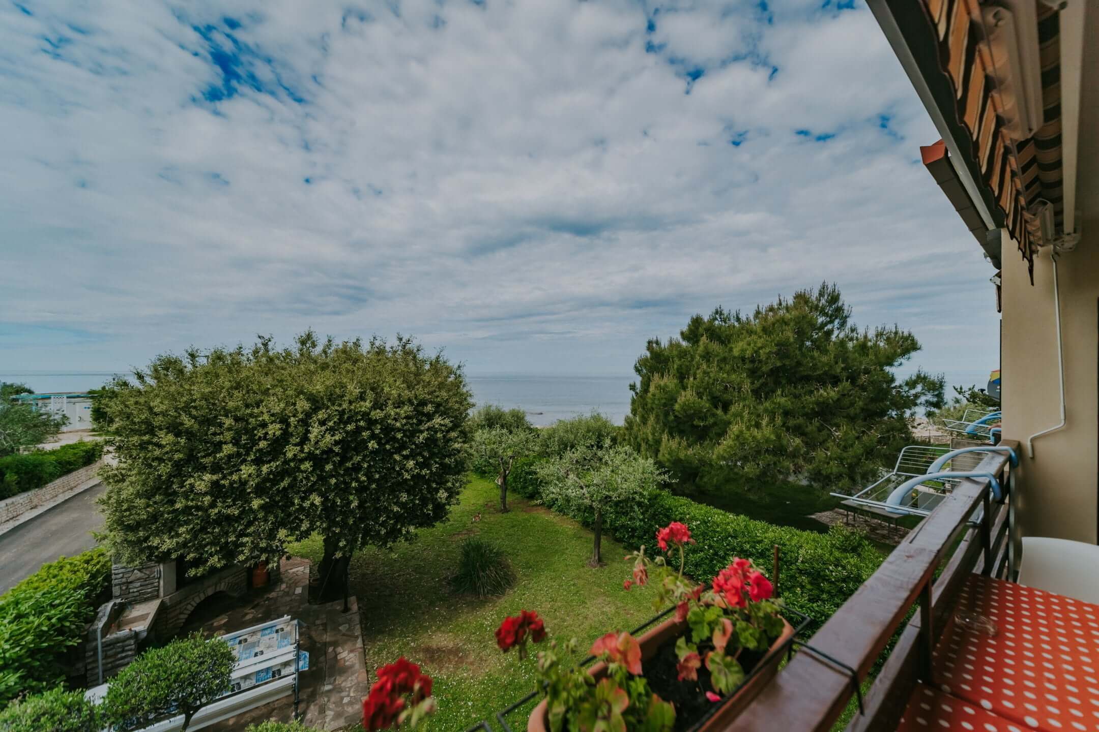 Umag | Ekskluzivna kuća prvi red do mora sa pogledom na more