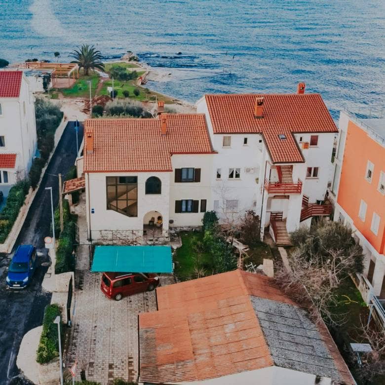 Umag | Ekskluzivna kuća prvi red do mora sa pogledom na more