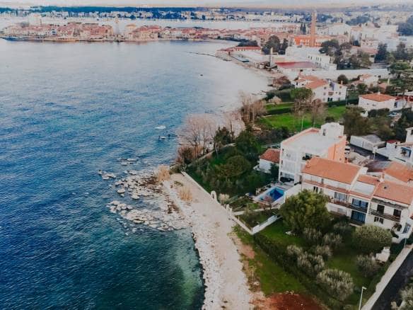 Umag | Ekskluzivna kuća prvi red do mora sa pogledom na more