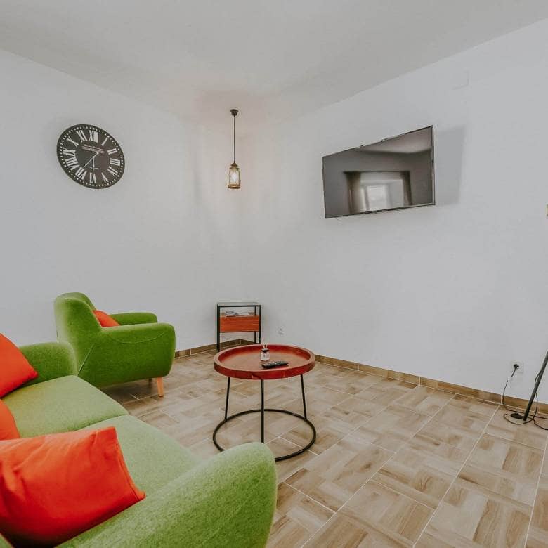 Umag okolica | Vrstna hiša z bazenom in velikim potencialom