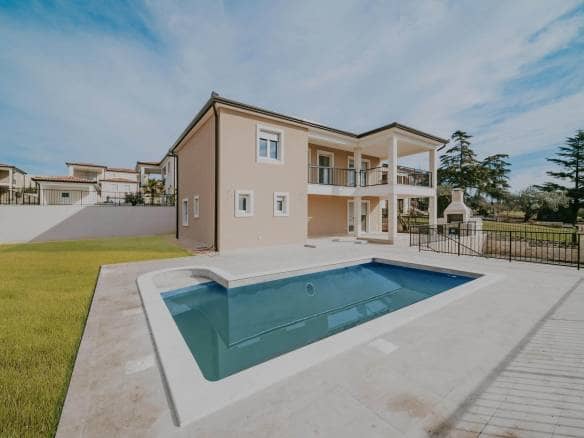 Monte rosso | Villa di nuova costruzione con piscina