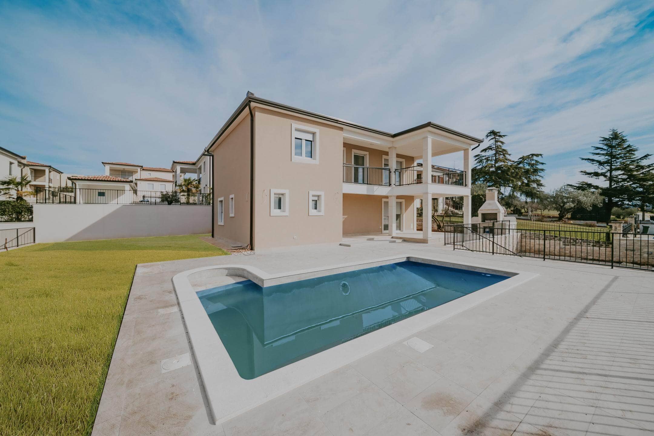 Monte rosso | Villa di nuova costruzione con piscina