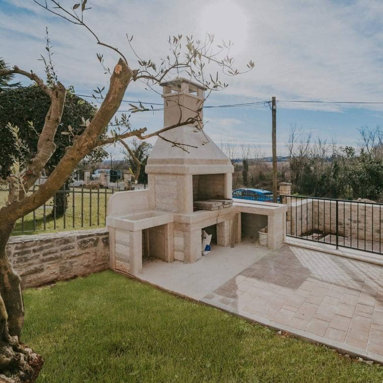 Monte rosso | Villa di nuova costruzione con piscina