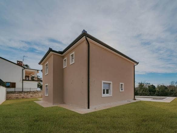 Monte rosso | Villa di nuova costruzione con piscina