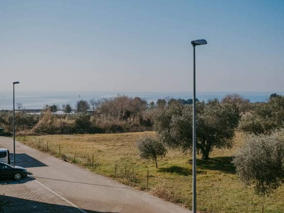 Vendita esclusiva | Appartamento A Zambrattia Al Primo Piano Con Vista Mare