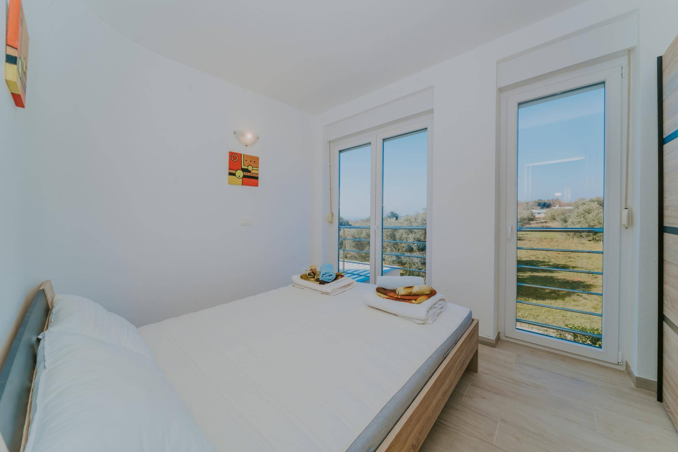 Exklusiver Verkauf | Wohnung in Zambratija im ersten Stock mit Meerblick