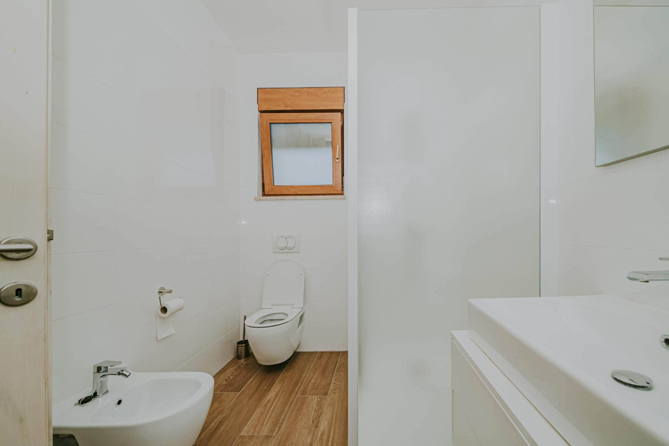 Kaštel okolica | Prostrana vila s bazenom
