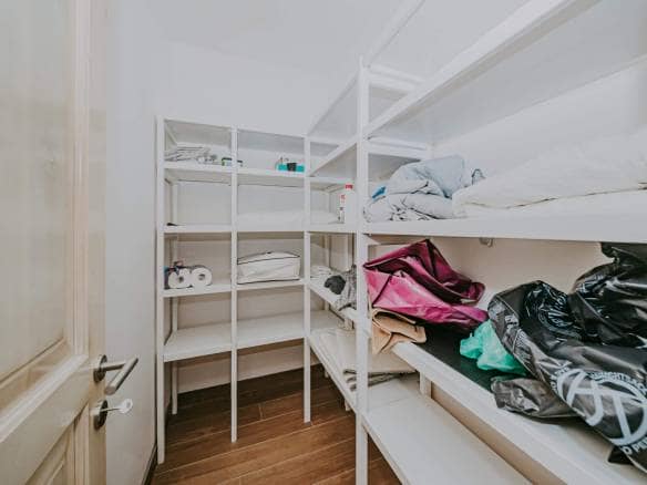 Kaštel okolica | Prostrana vila s bazenom