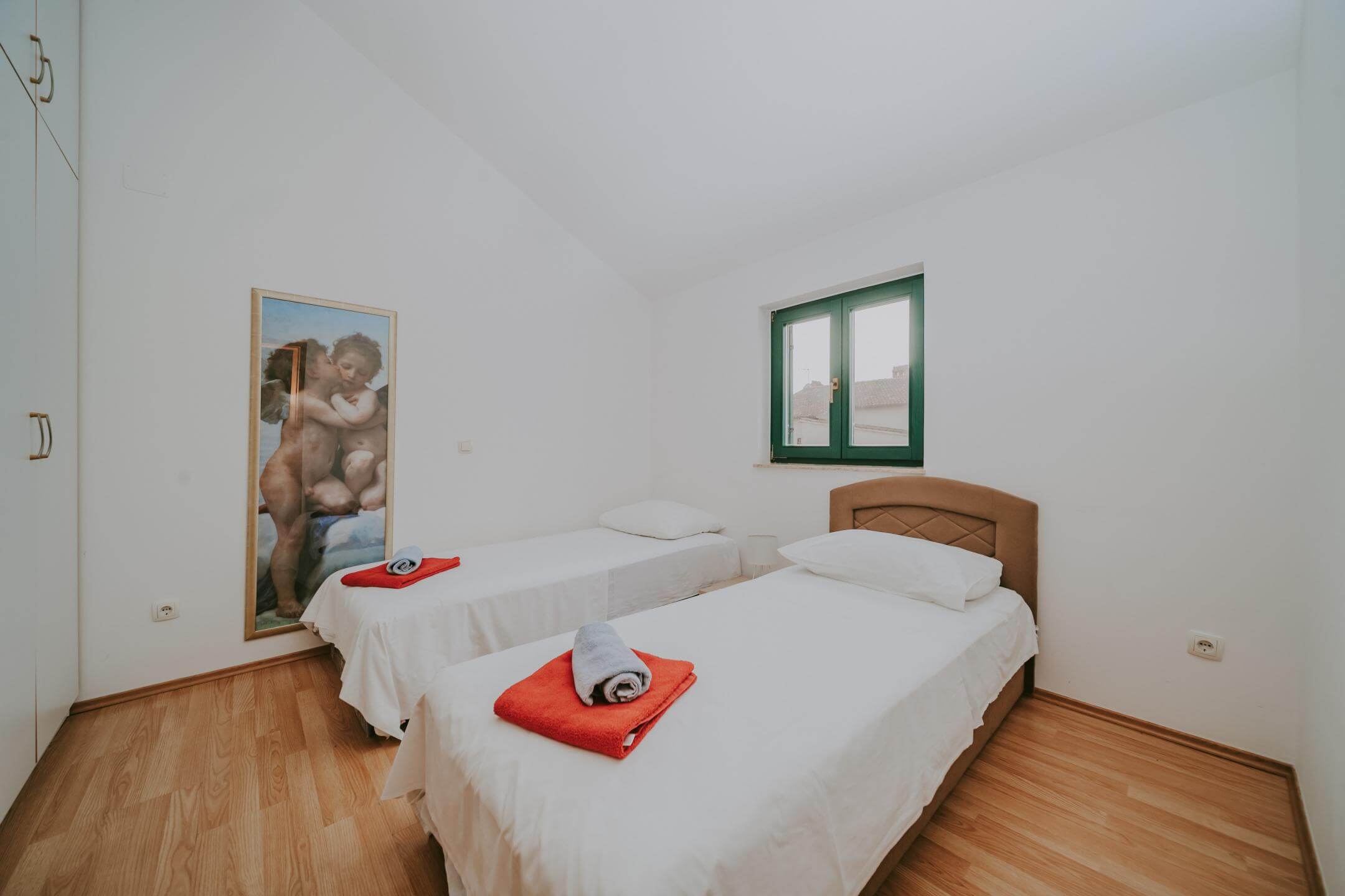 Замбратия | Квартира на двух этажах у моря