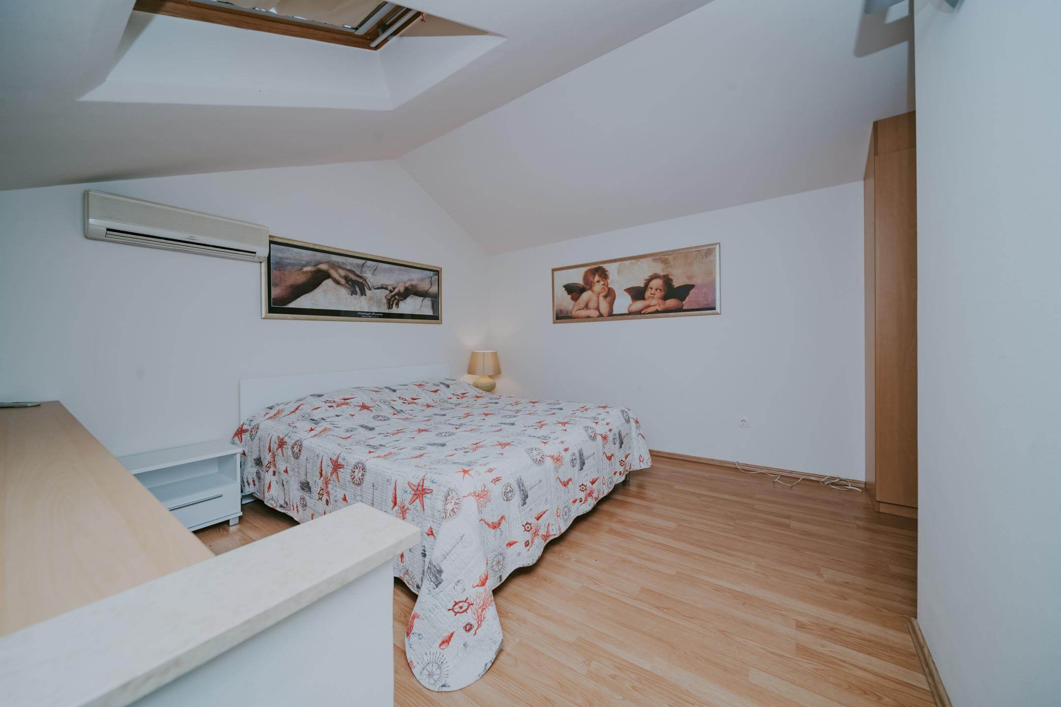 Замбратия | Квартира на двух этажах у моря