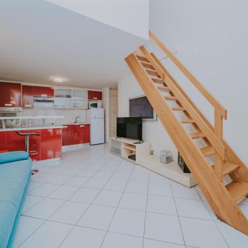 Zambratija | Wohnung auf zwei Etagen in der Nähe des Meeres