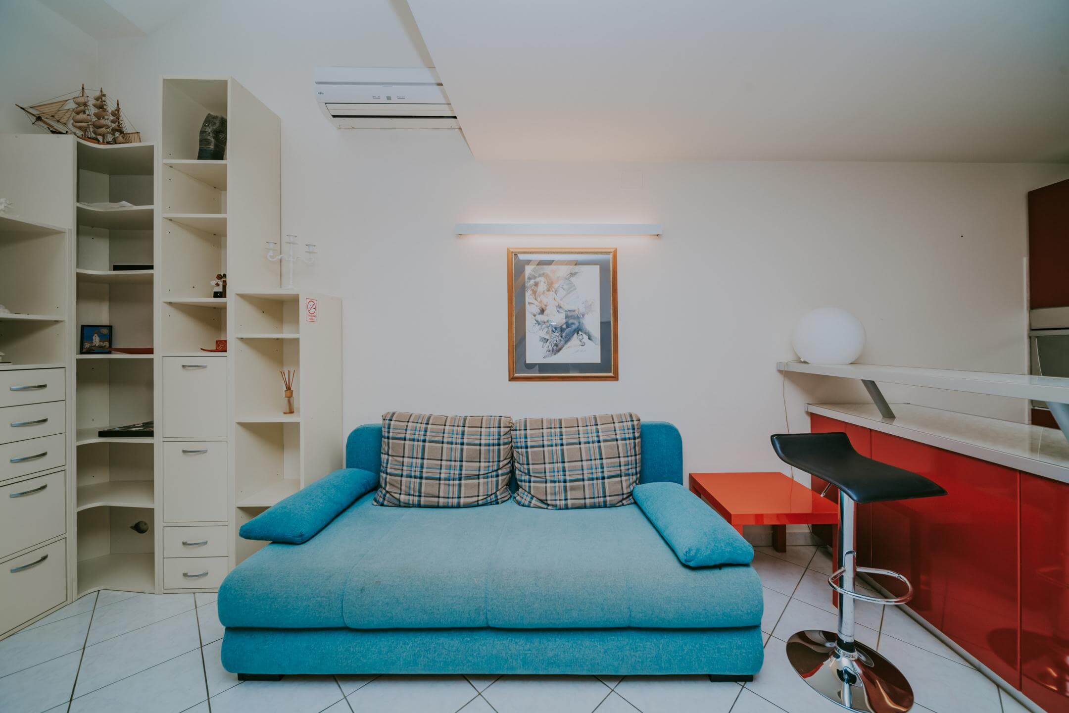 Замбратия | Квартира на двух этажах у моря