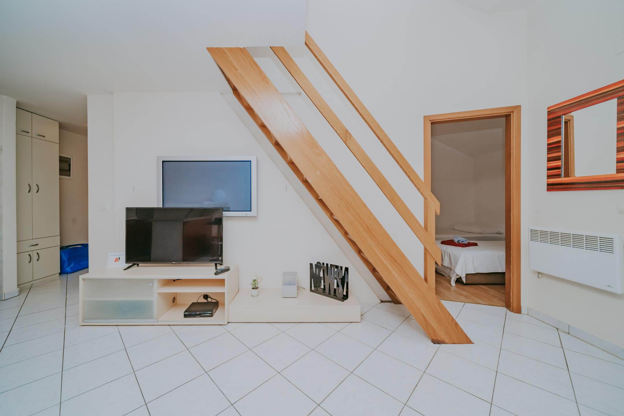 Замбратия | Квартира на двух этажах у моря