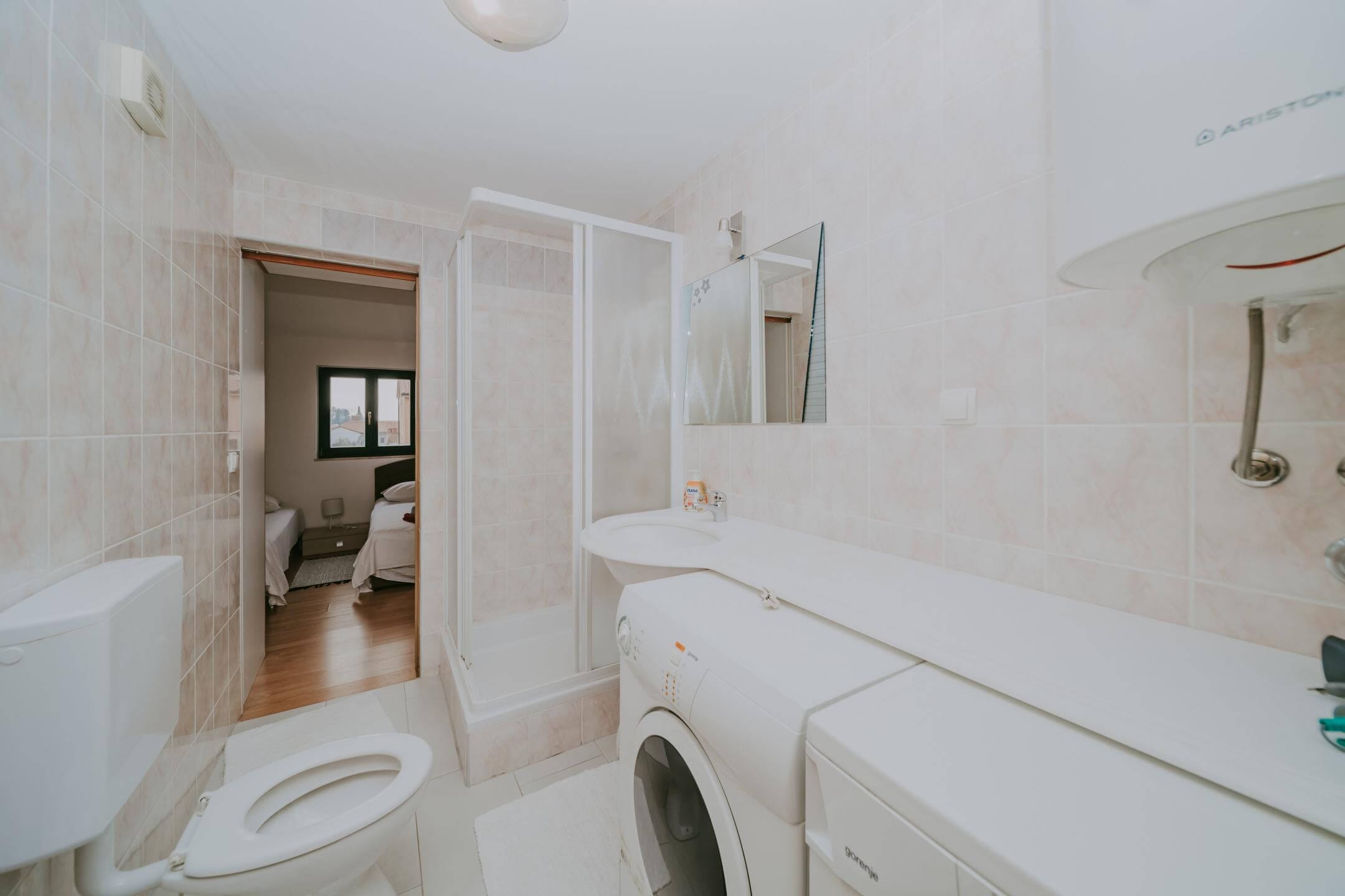 Замбратия | Квартира на двух этажах у моря