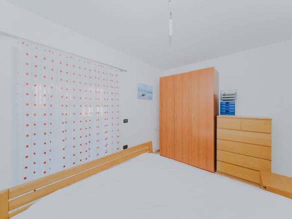 Umag | Maus | Geräumige Wohnung im Erdgeschoss mit Garten und großem Abstellraum