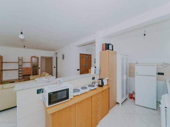 Umag | Maus | Geräumige Wohnung im Erdgeschoss mit Garten und großem Abstellraum