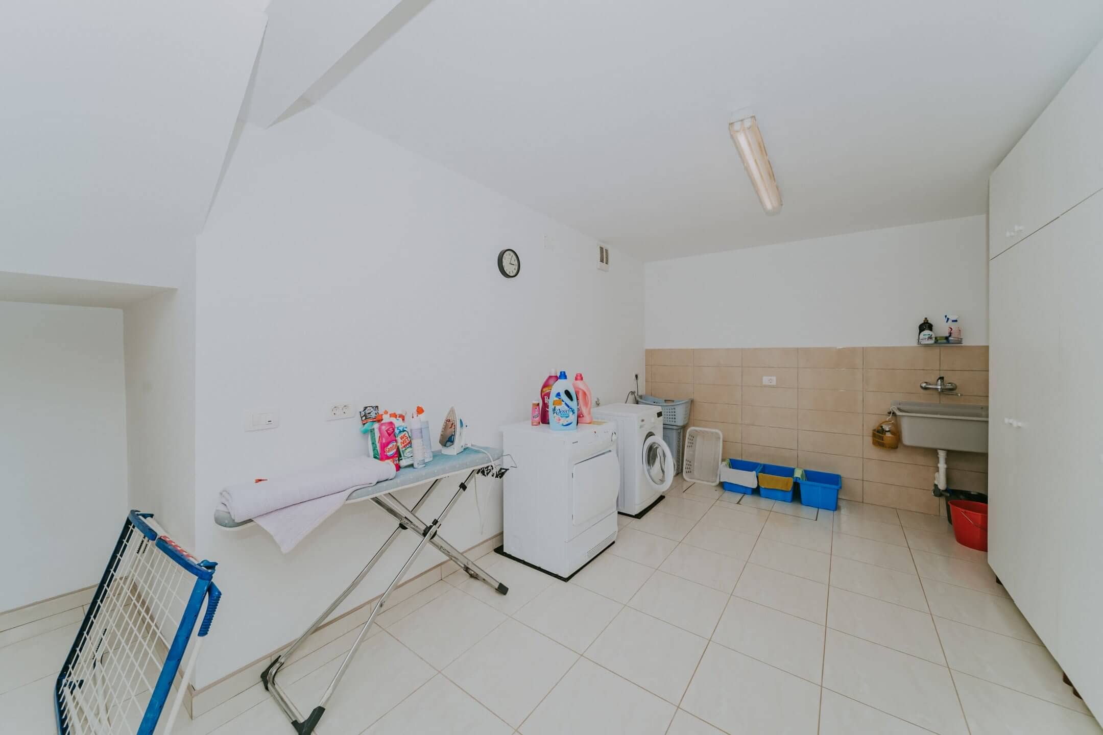 Umag | Maus | Geräumige Wohnung im Erdgeschoss mit Garten und großem Abstellraum