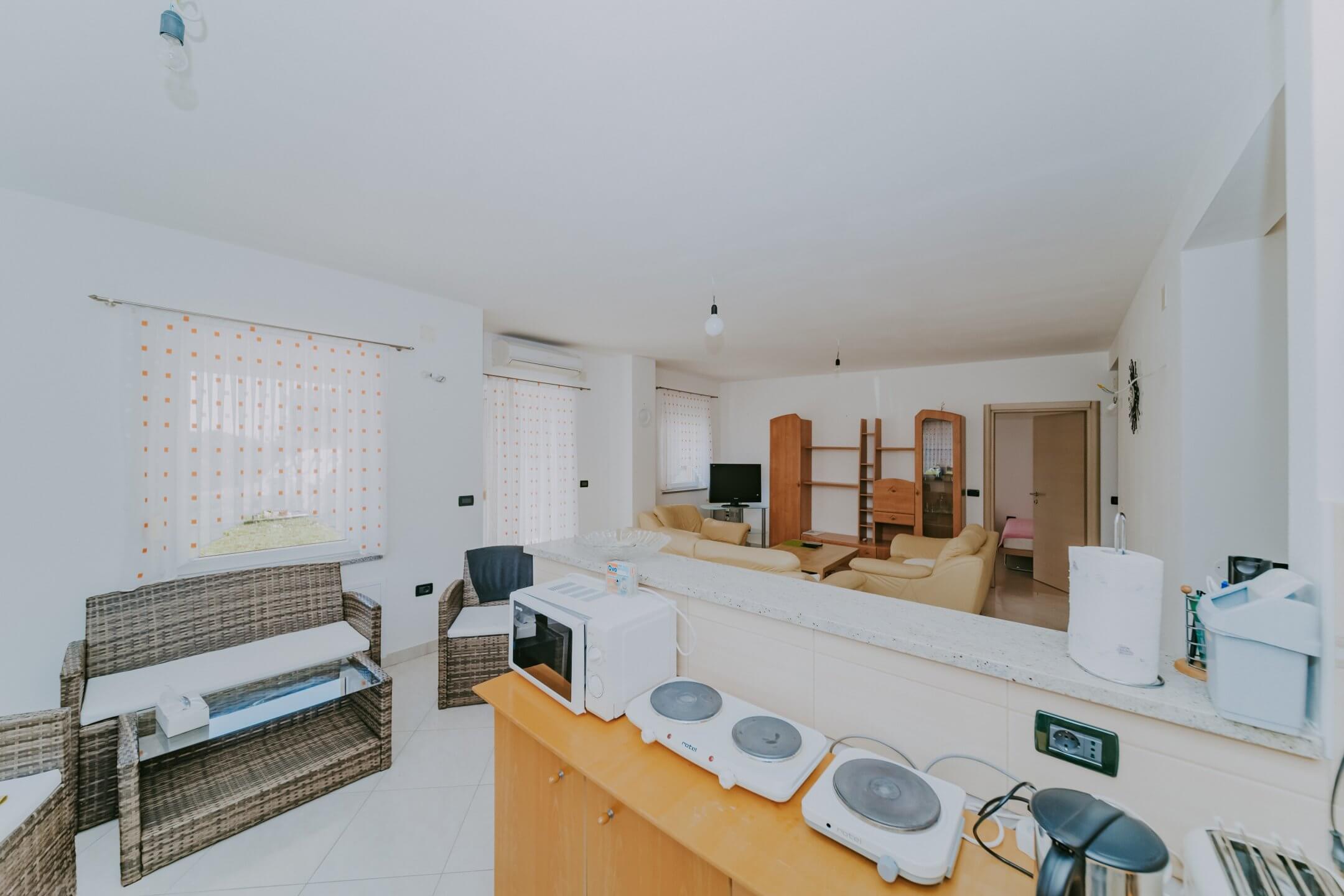 Umag | Maus | Geräumige Wohnung im Erdgeschoss mit Garten und großem Abstellraum