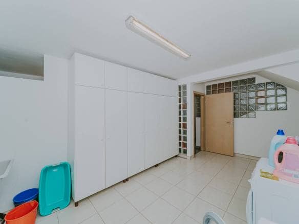 Umag | Maus | Geräumige Wohnung im Erdgeschoss mit Garten und großem Abstellraum