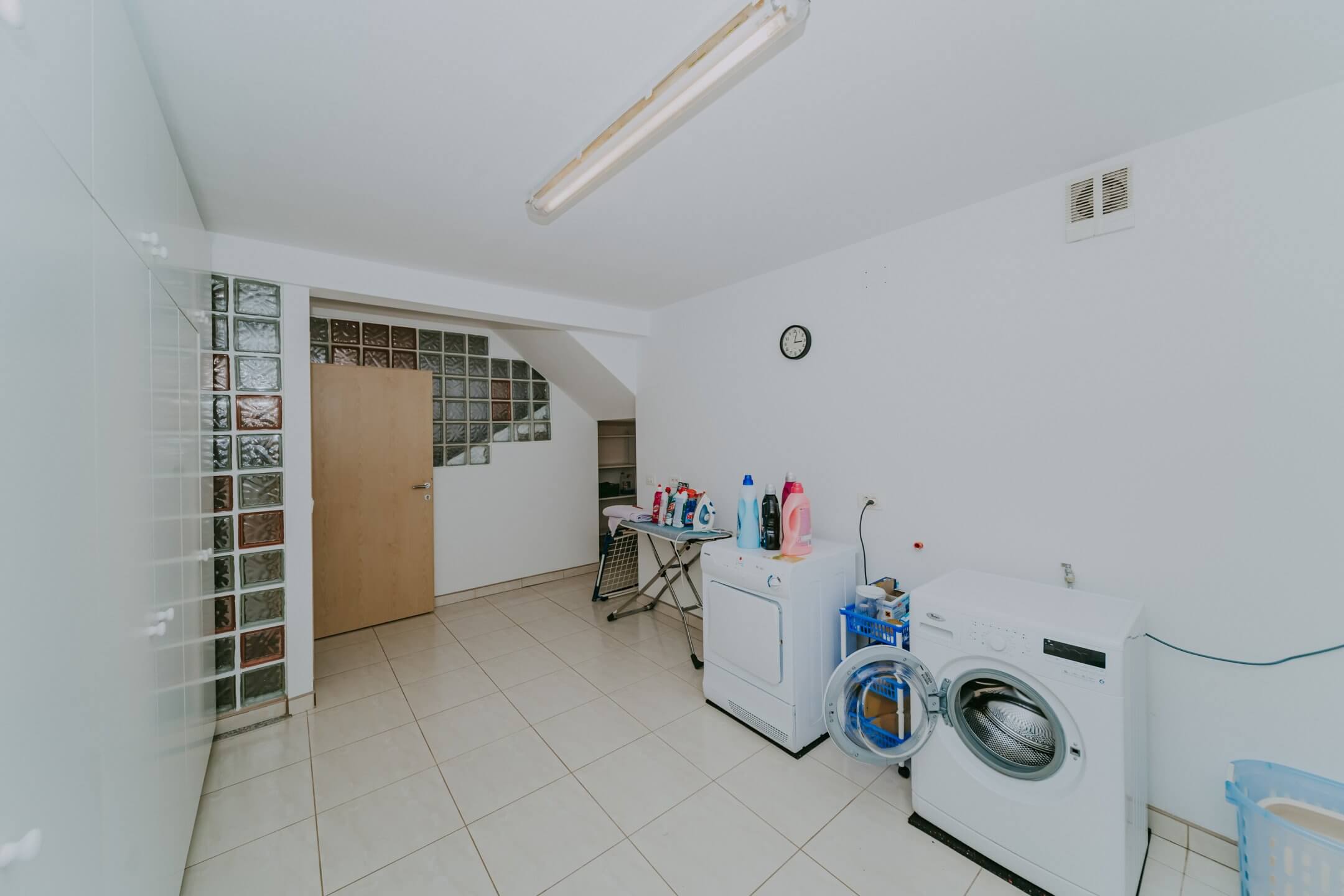 Umag | Maus | Geräumige Wohnung im Erdgeschoss mit Garten und großem Abstellraum