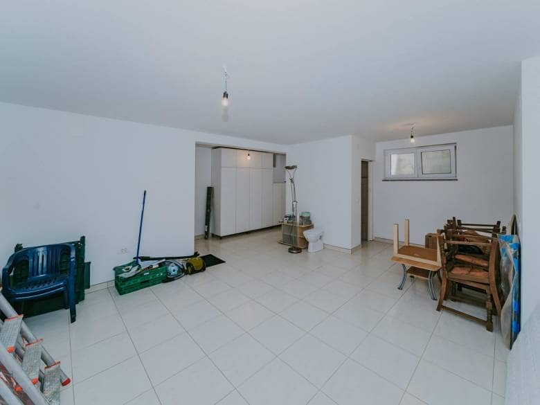 Umag | Maus | Geräumige Wohnung im Erdgeschoss mit Garten und großem Abstellraum