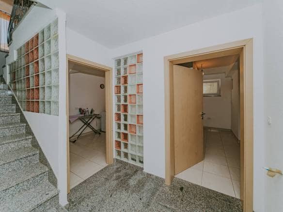 Umag | Maus | Geräumige Wohnung im Erdgeschoss mit Garten und großem Abstellraum