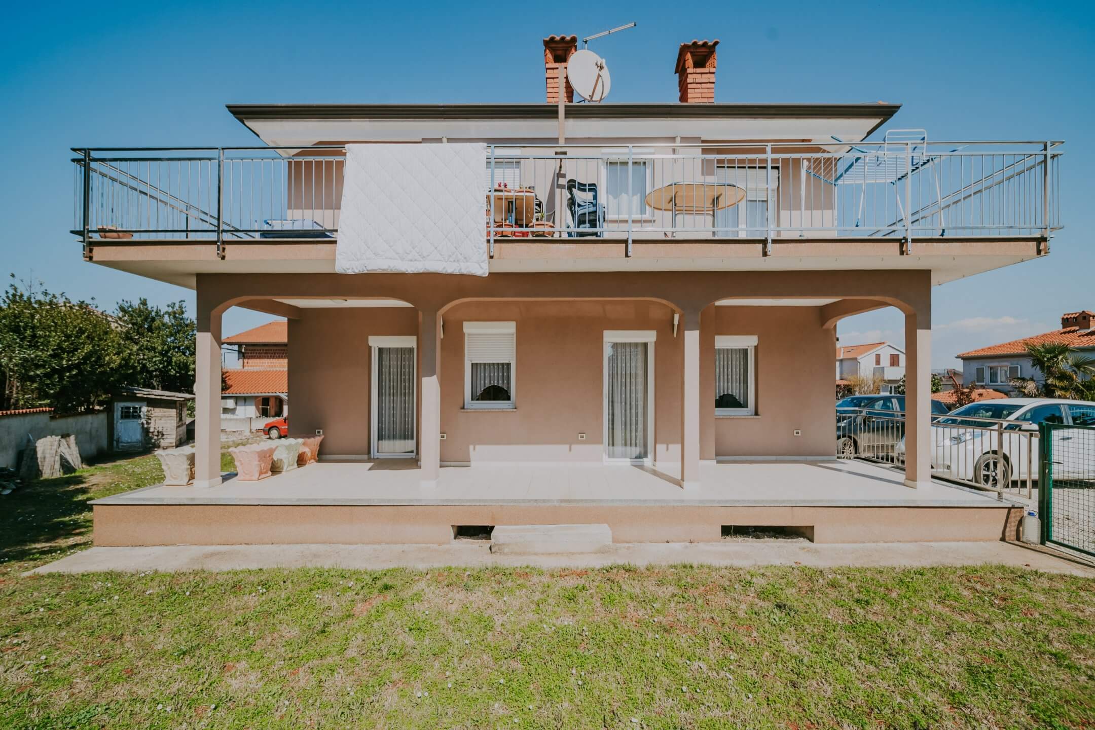 Umag | Maus | Geräumige Wohnung im Erdgeschoss mit Garten und großem Abstellraum