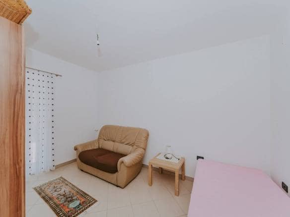 Umag | Maus | Geräumige Wohnung im Erdgeschoss mit Garten und großem Abstellraum