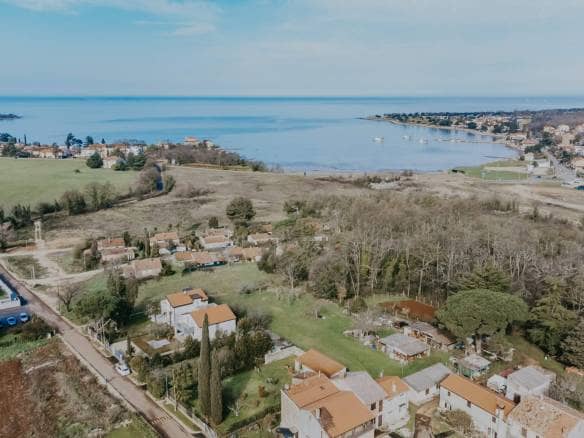 Okolica Novigrada | Građevinsko zemljište u neposrednoj blizini mora